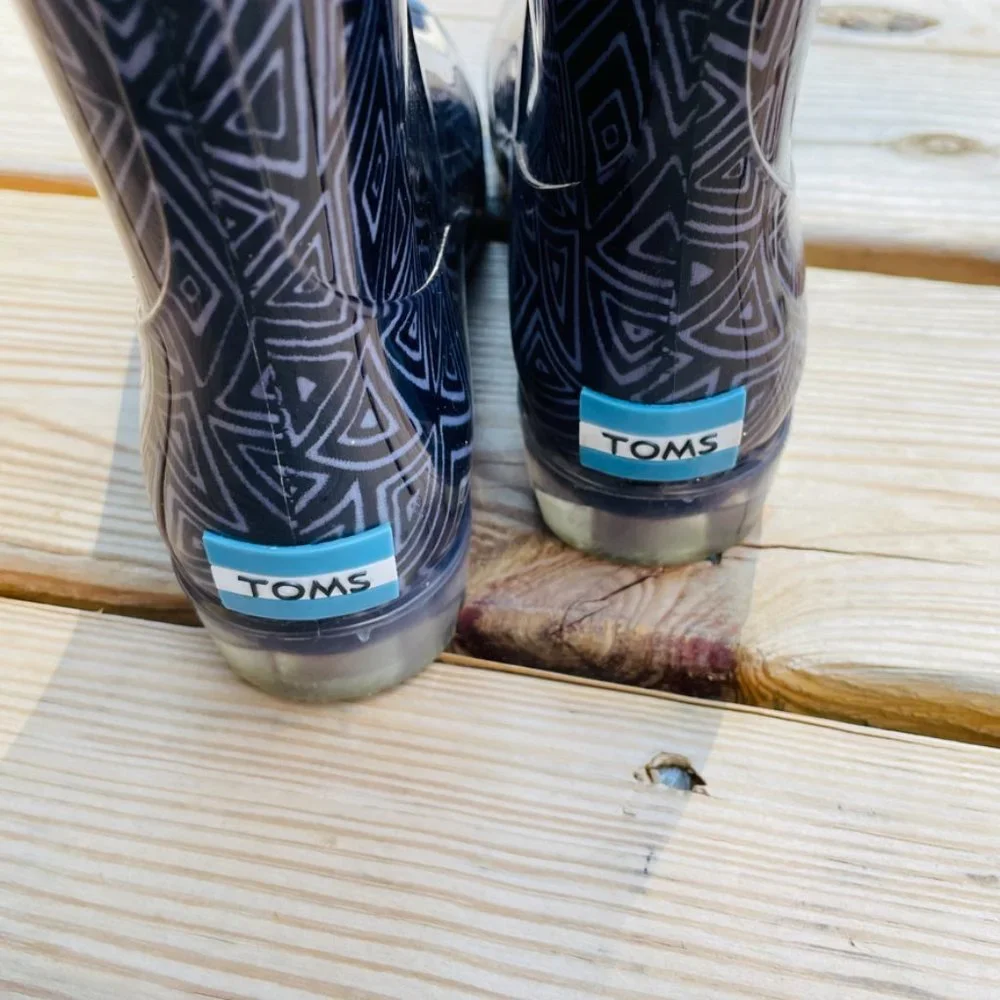 Toms waterproof rain